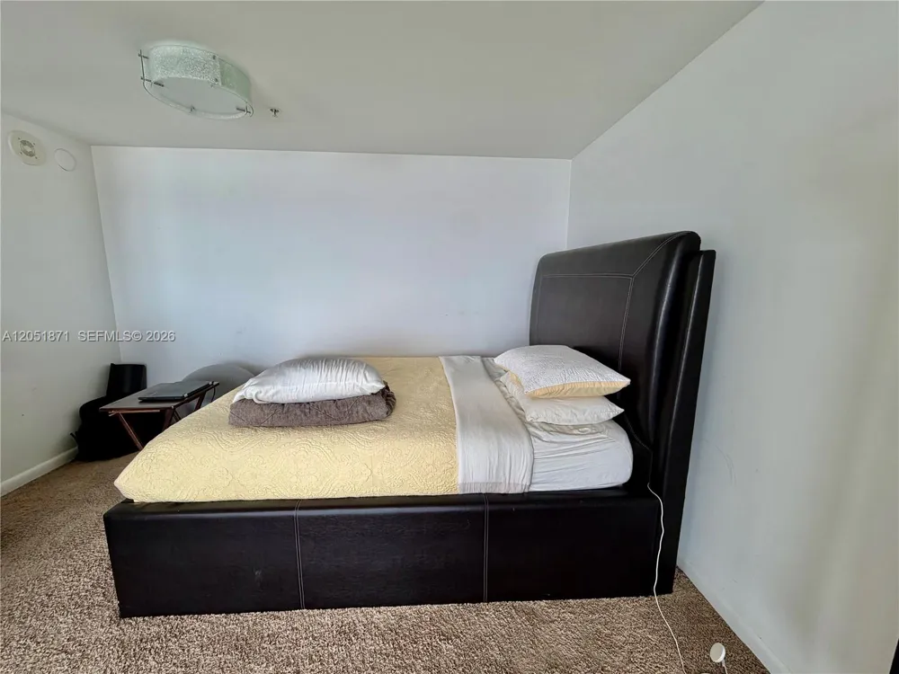 253 NE 2nd St #3907 Miami, FL 33132