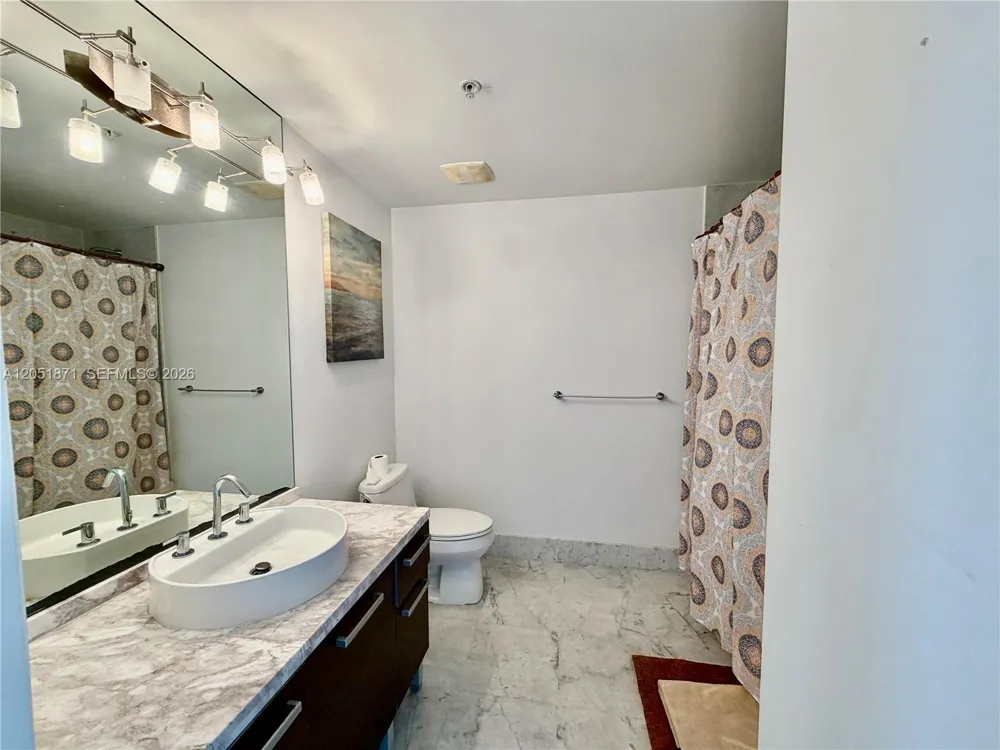 253 NE 2nd St #3907 Miami, FL 33132