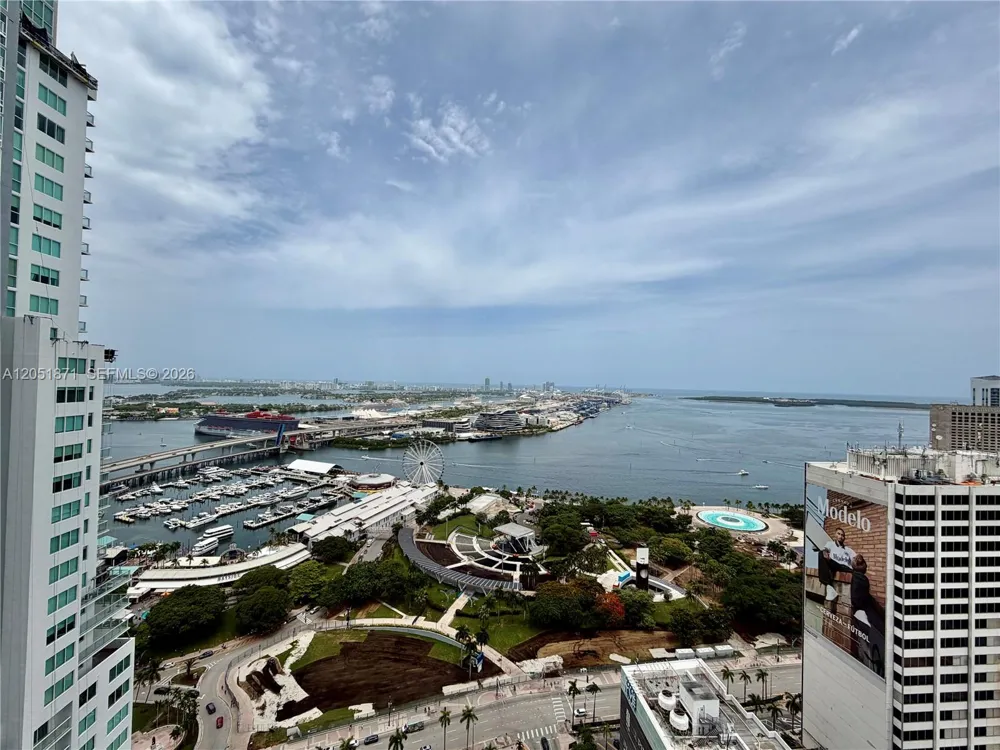 253 NE 2nd St #3907 Miami, FL 33132