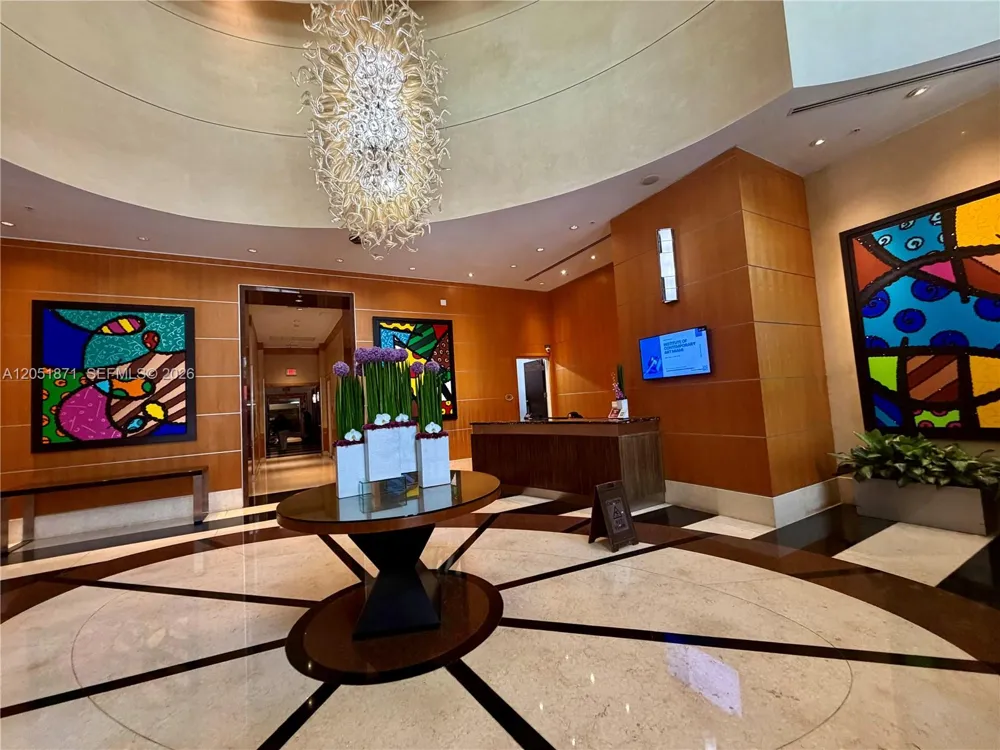 253 NE 2nd St #3907 Miami, FL 33132