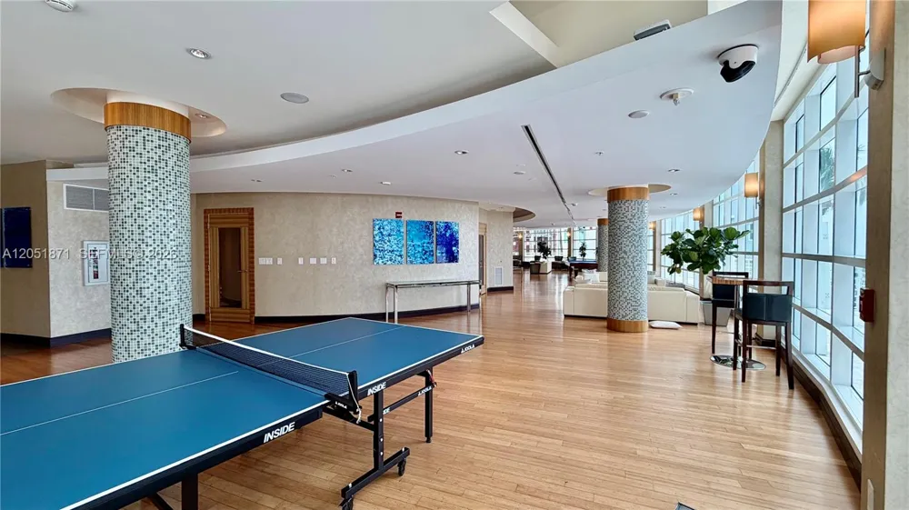 253 NE 2nd St #3907 Miami, FL 33132