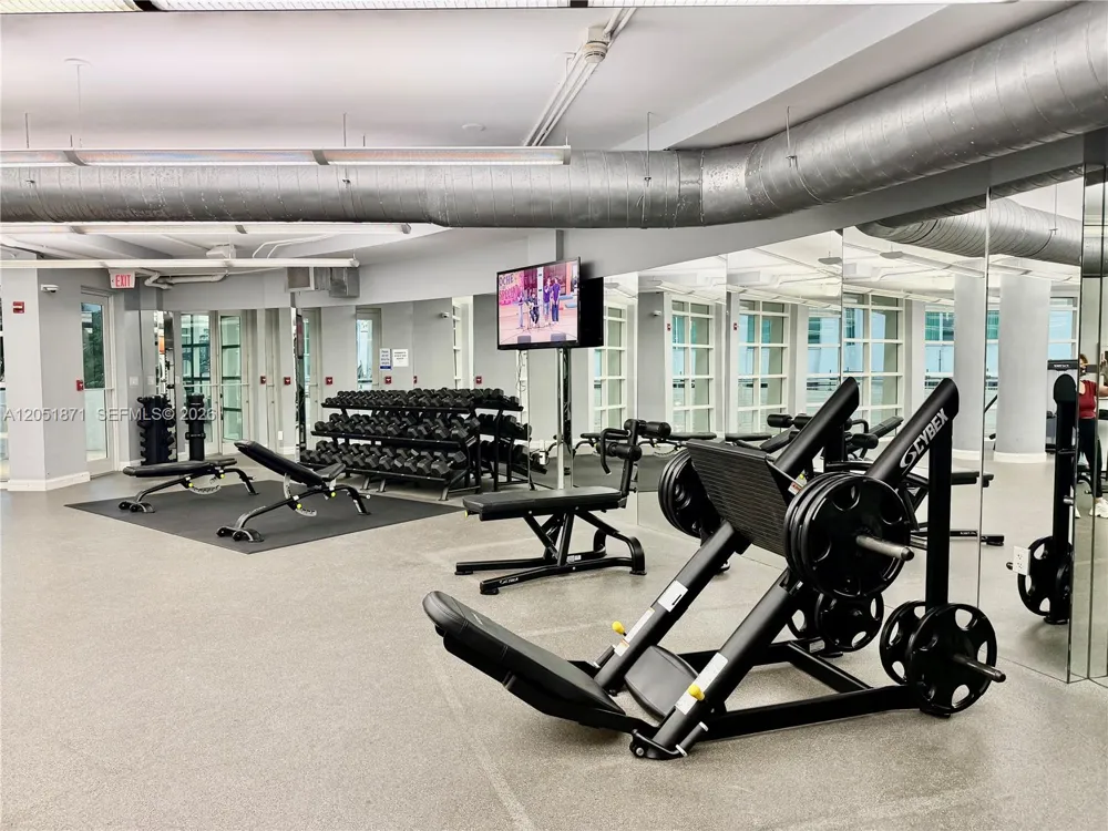 253 NE 2nd St #3907 Miami, FL 33132