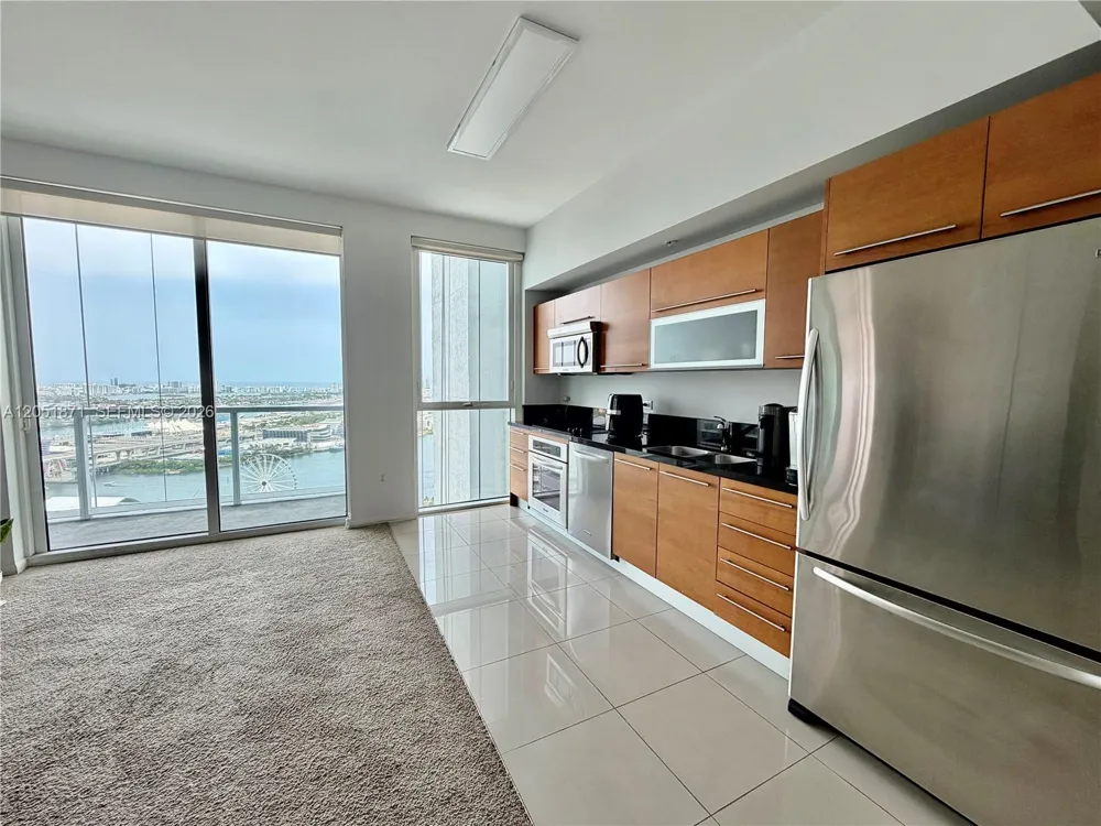 253 NE 2nd St #3907 Miami, FL 33132