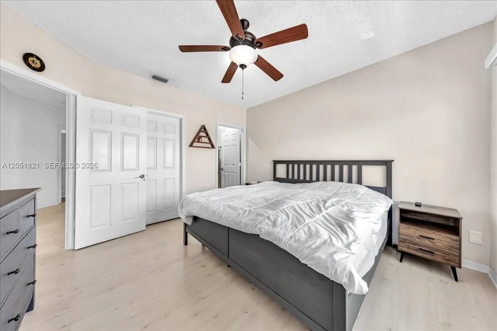 16138 Emerald Cove Rd Weston, FL 33331