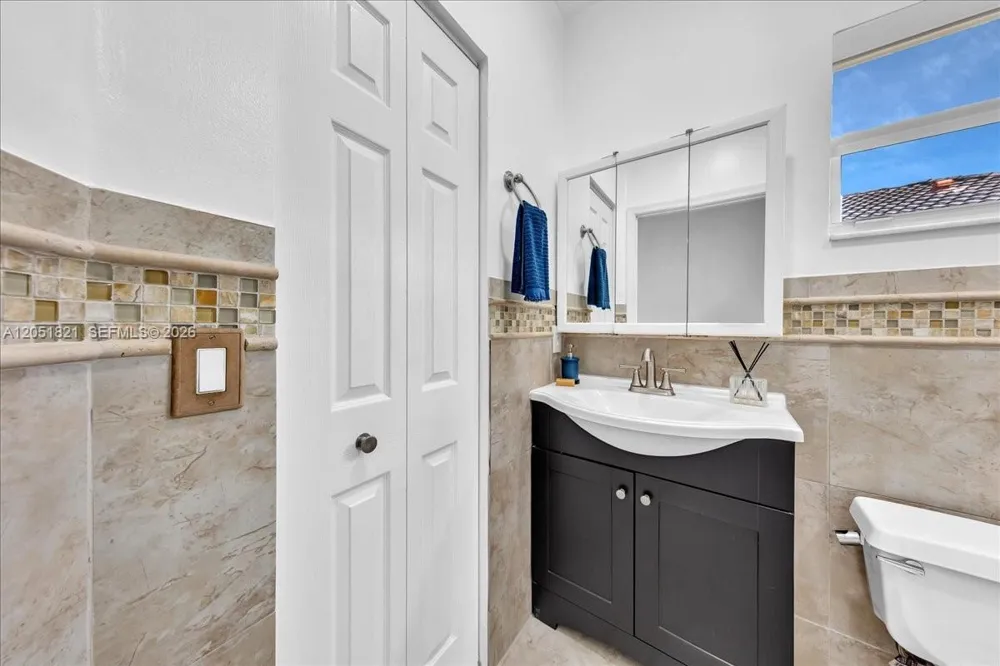 16138 Emerald Cove Rd Weston, FL 33331