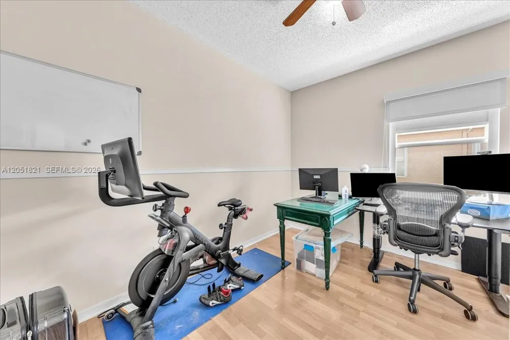 16138 Emerald Cove Rd Weston, FL 33331