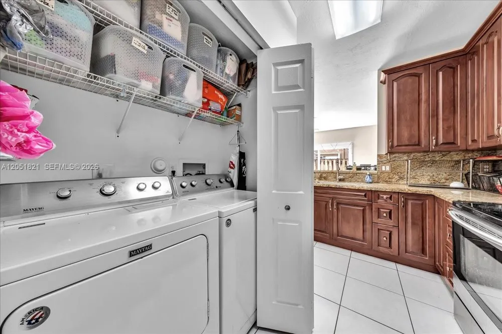 16138 Emerald Cove Rd Weston, FL 33331