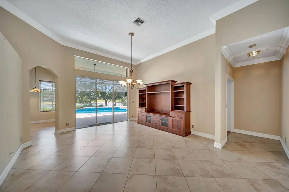 6420 NW 41st Street Coral Springs, FL 33067