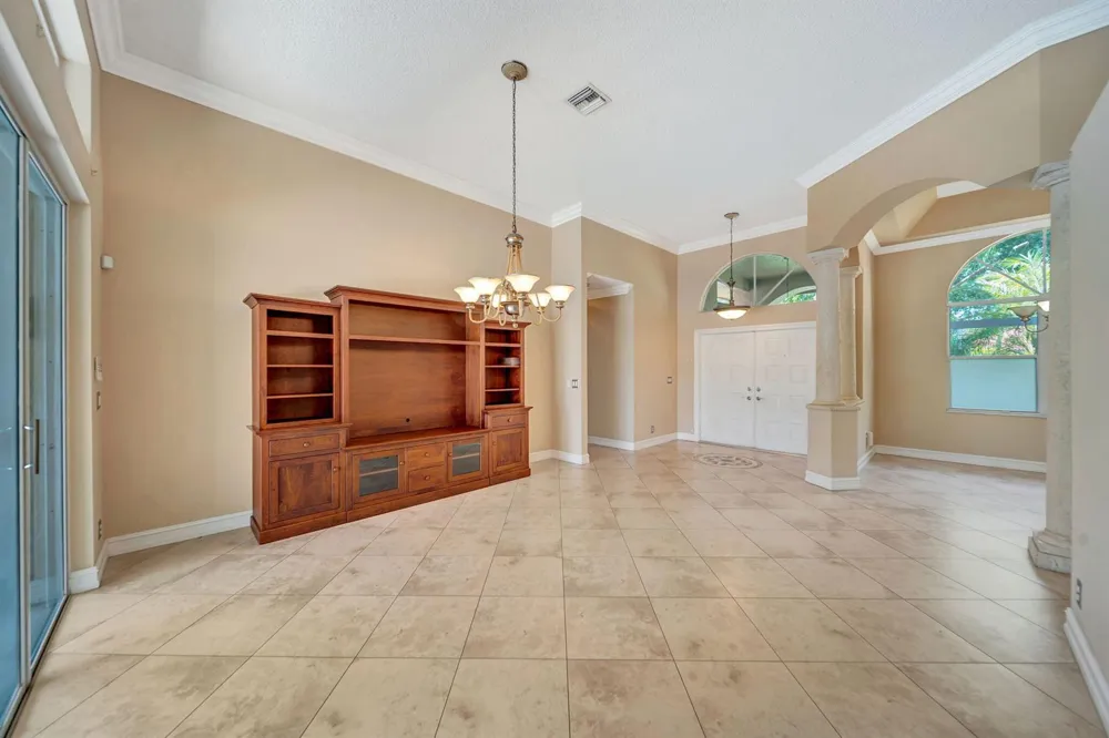6420 NW 41st Street Coral Springs, FL 33067