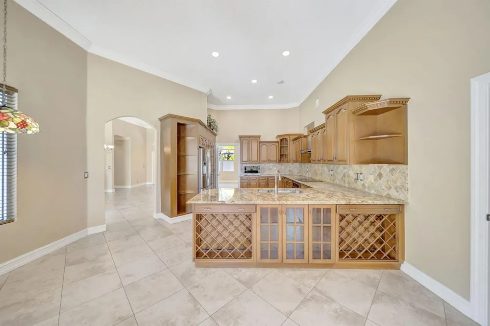 6420 NW 41st Street Coral Springs, FL 33067