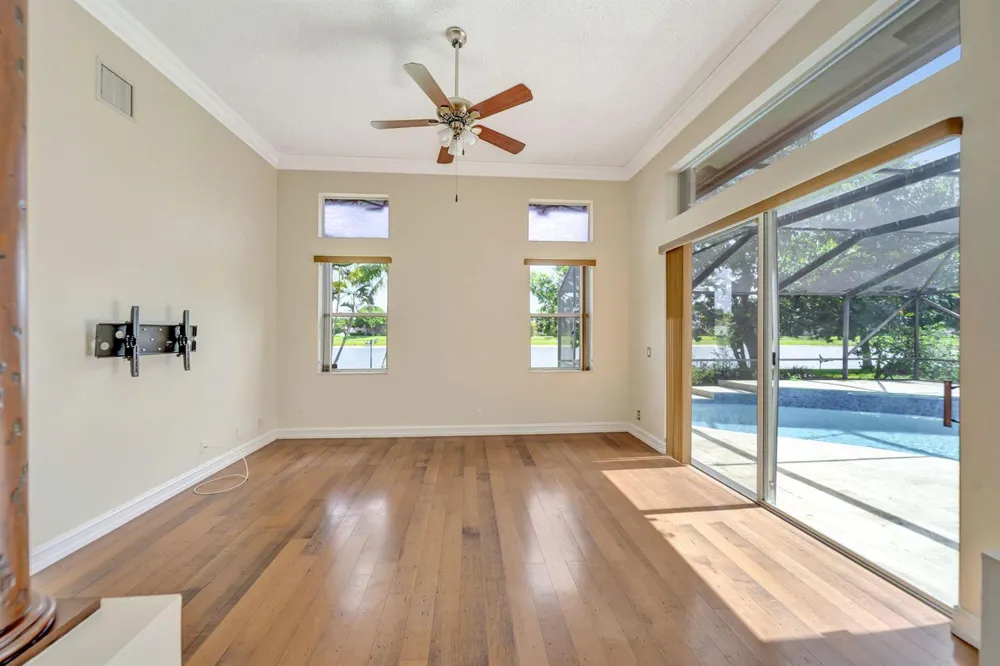 6420 NW 41st Street Coral Springs, FL 33067