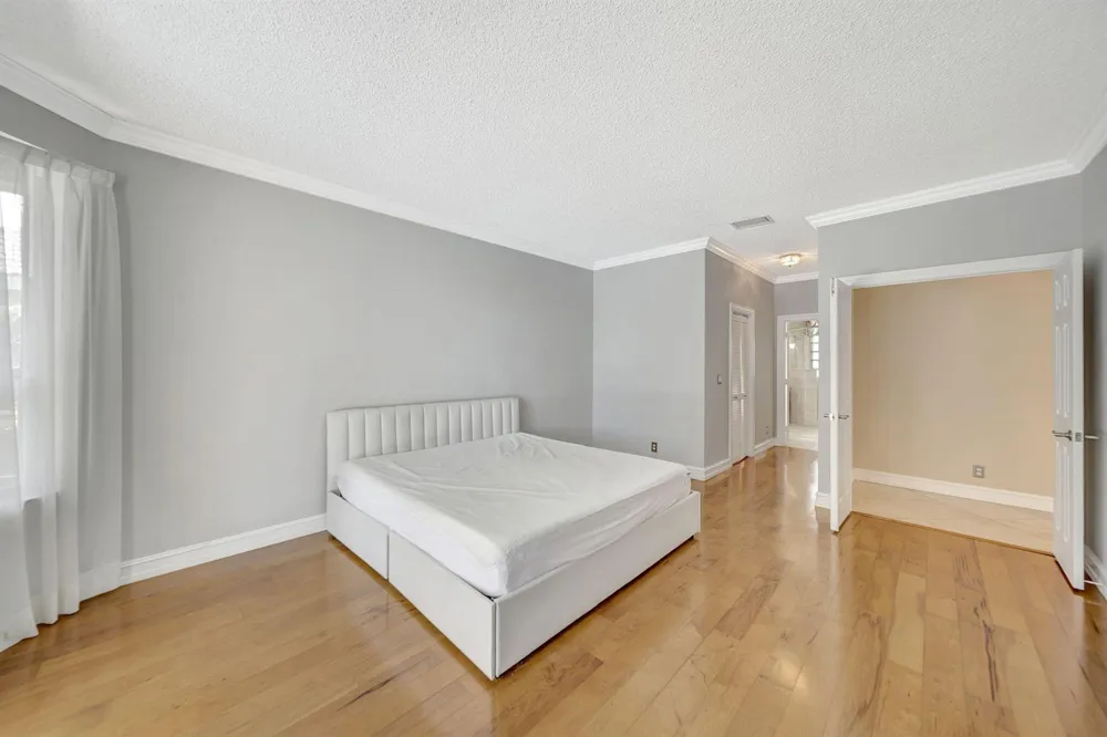 6420 NW 41st Street Coral Springs, FL 33067