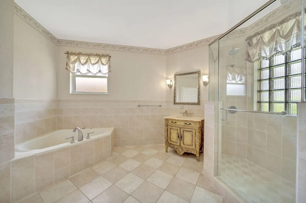 6420 NW 41st Street Coral Springs, FL 33067