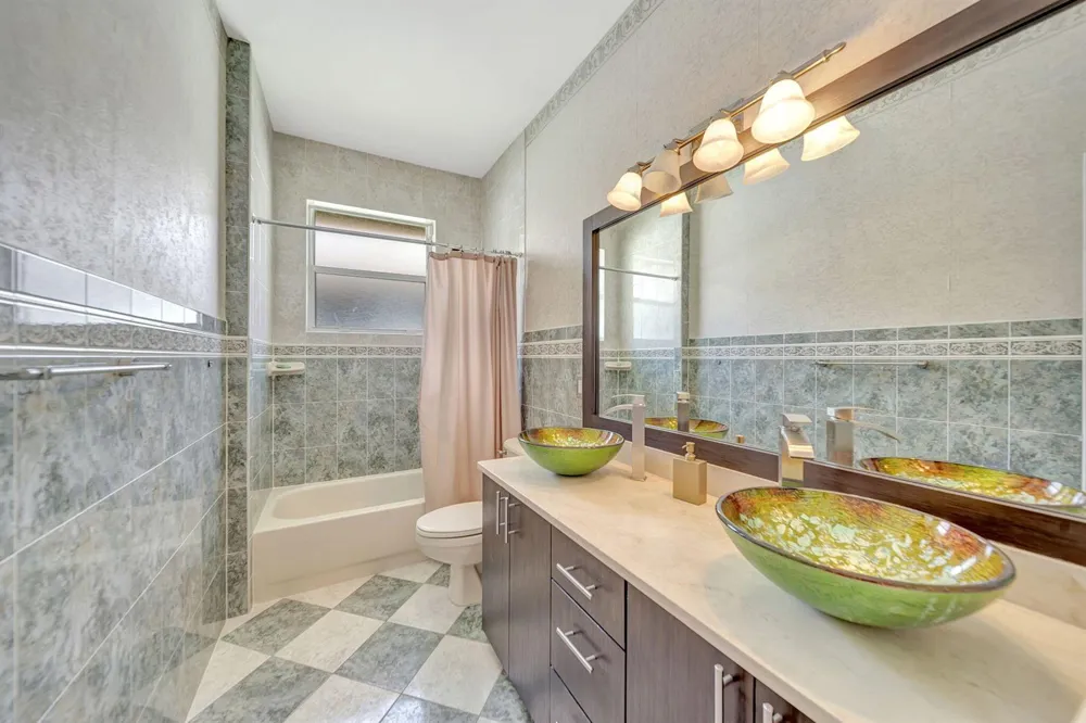 6420 NW 41st Street Coral Springs, FL 33067