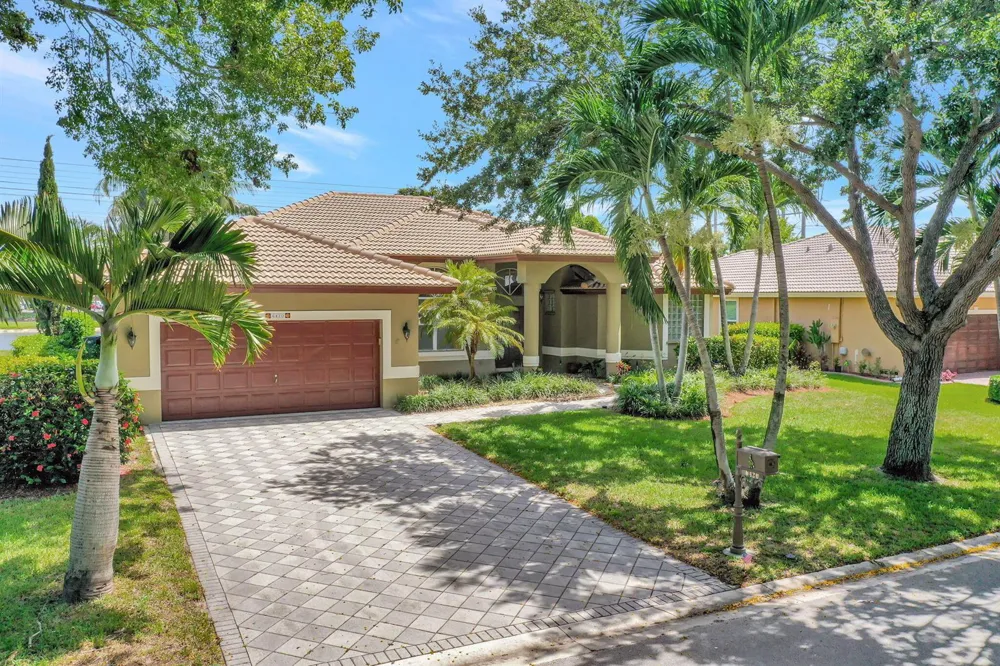 6420 NW 41st Street Coral Springs, FL 33067