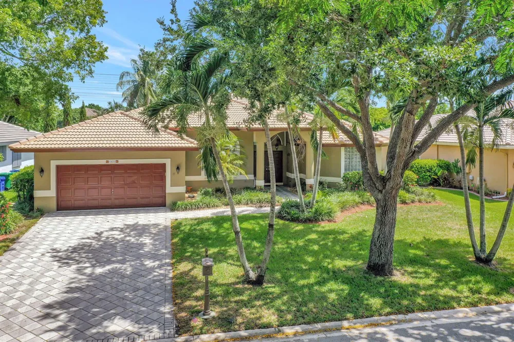 6420 NW 41st Street Coral Springs, FL 33067