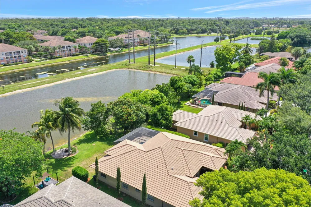 6420 NW 41st Street Coral Springs, FL 33067