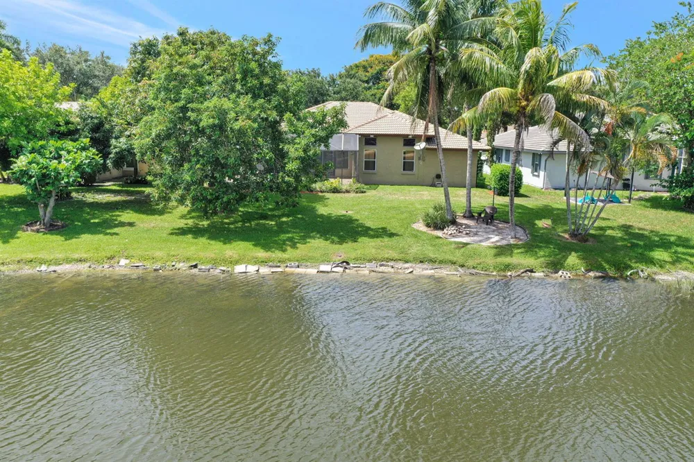 6420 NW 41st Street Coral Springs, FL 33067