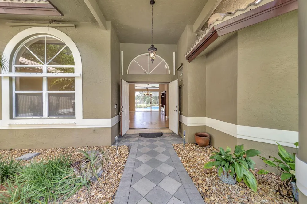 6420 NW 41st Street Coral Springs, FL 33067