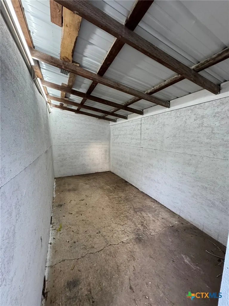 621 E Gonzales Street Seguin, TX 78155