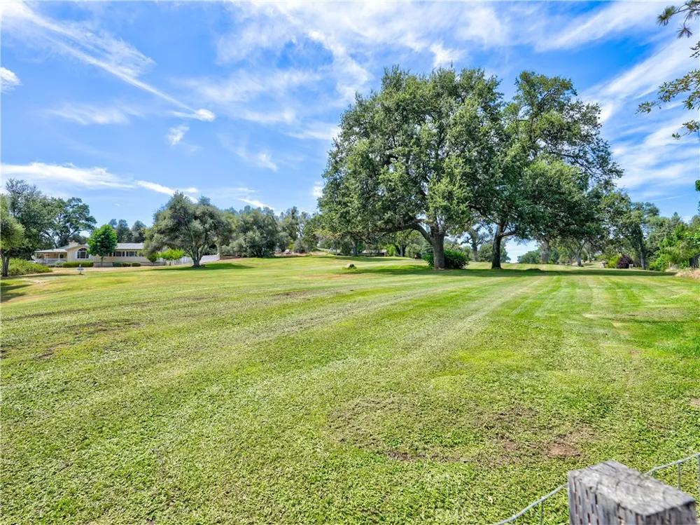 40446 Goldside Oakhurst, CA 93644