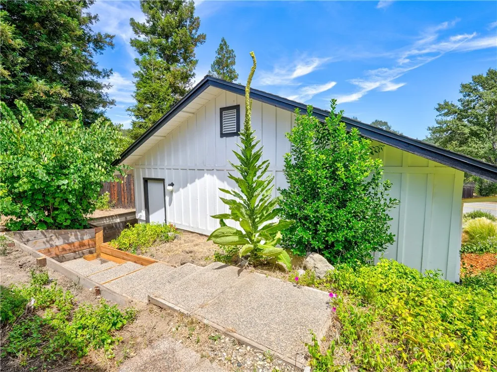 40446 Goldside Oakhurst, CA 93644
