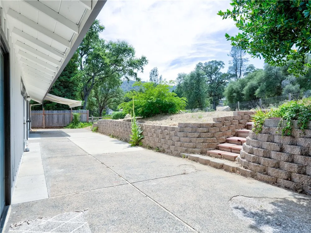 40446 Goldside Oakhurst, CA 93644