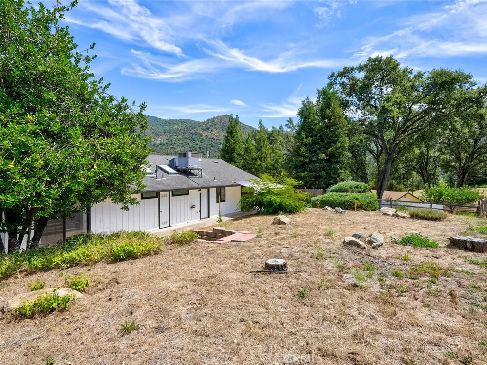 40446 Goldside Oakhurst, CA 93644