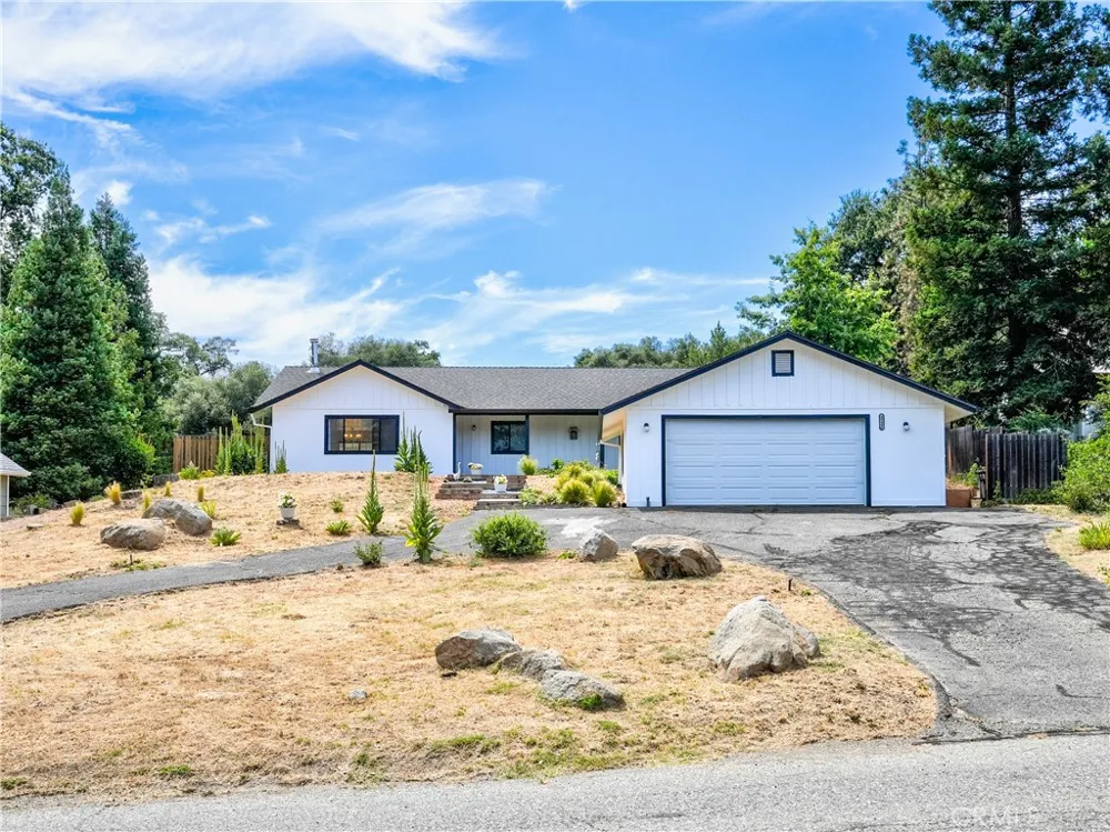 40446 Goldside Oakhurst, CA 93644