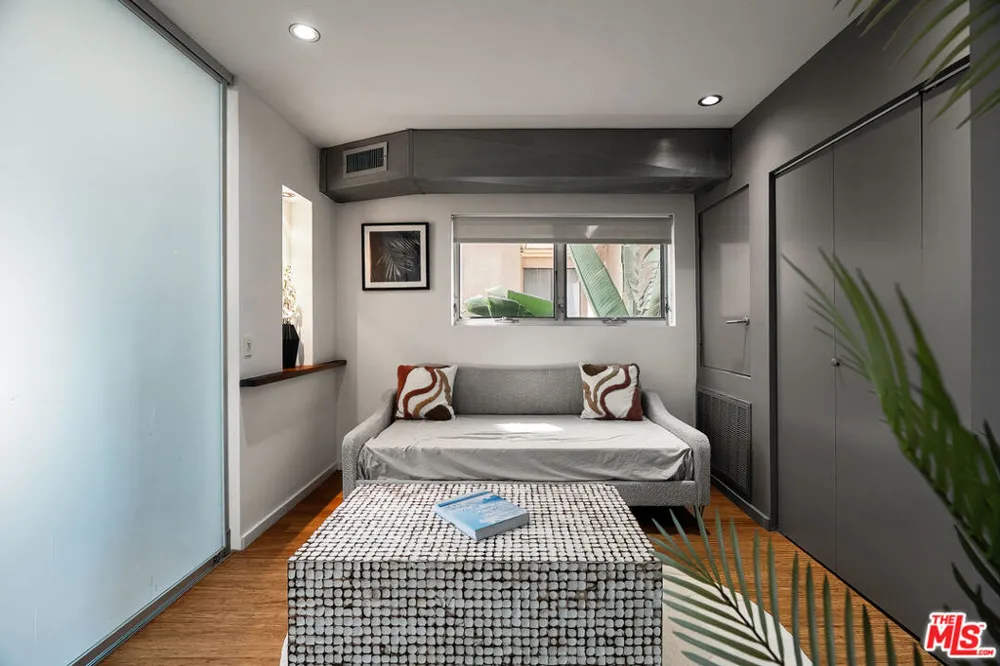 7062 Hawthorn Avenue #203 Los Angeles, CA 90028
