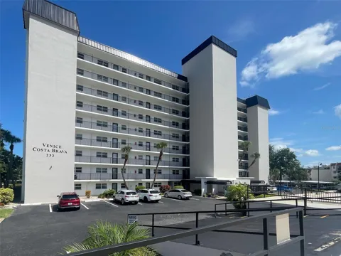 232 SAINT AUGUSTINE AVENUE #207