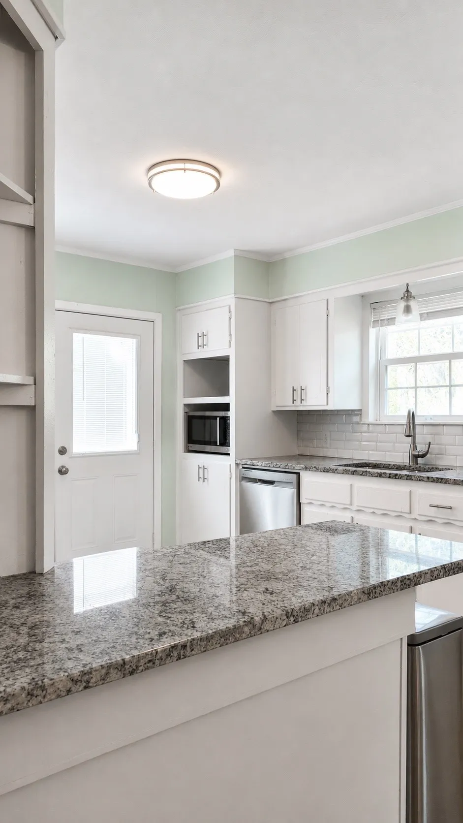 200 S Mimosa Street Paradise, TX 76073