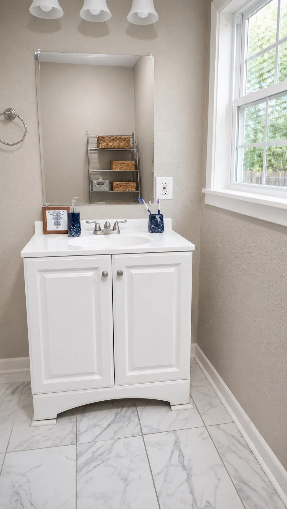 200 S Mimosa Street Paradise, TX 76073