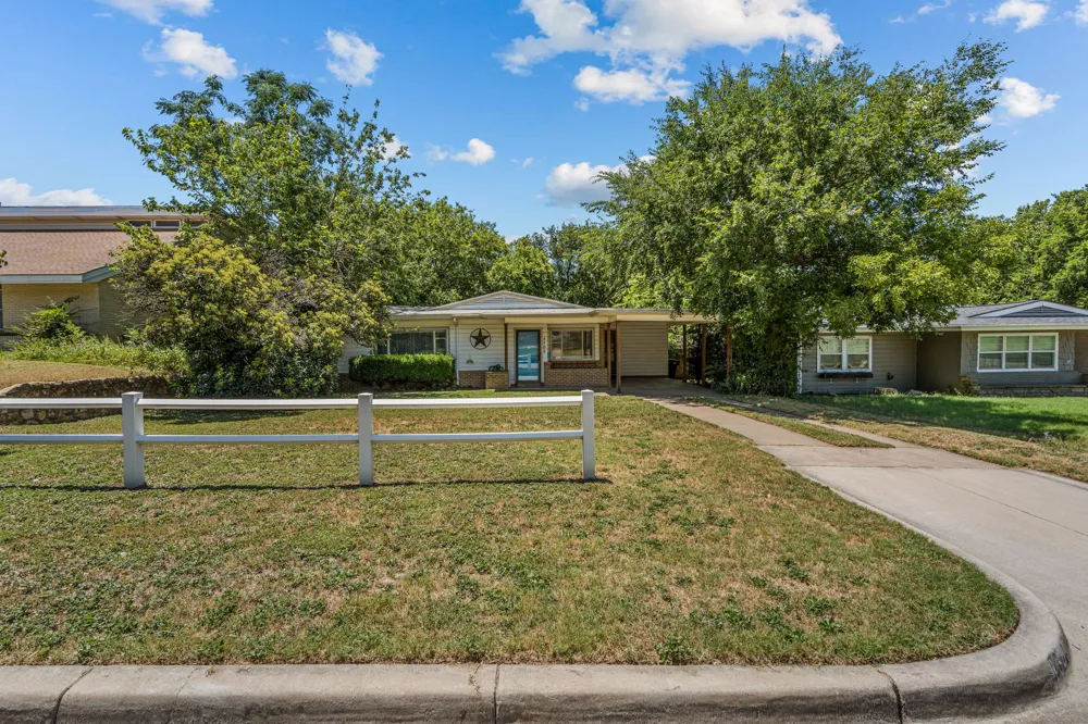 4509 Donnelly Avenue Fort Worth, TX 76107