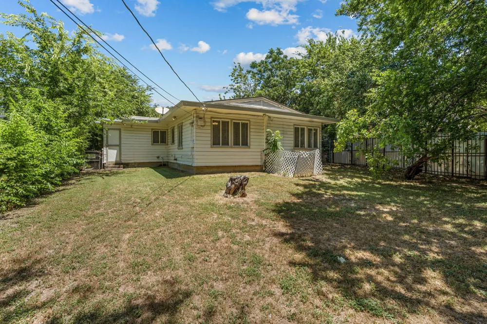 4509 Donnelly Avenue Fort Worth, TX 76107