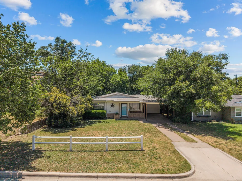 4509 Donnelly Avenue Fort Worth, TX 76107