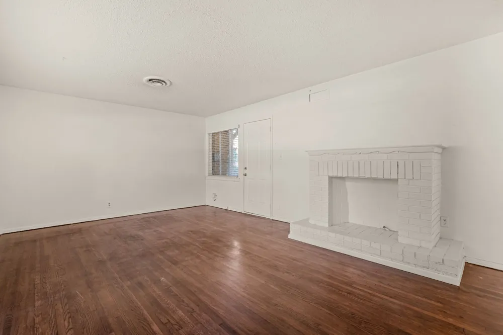4509 Donnelly Avenue Fort Worth, TX 76107