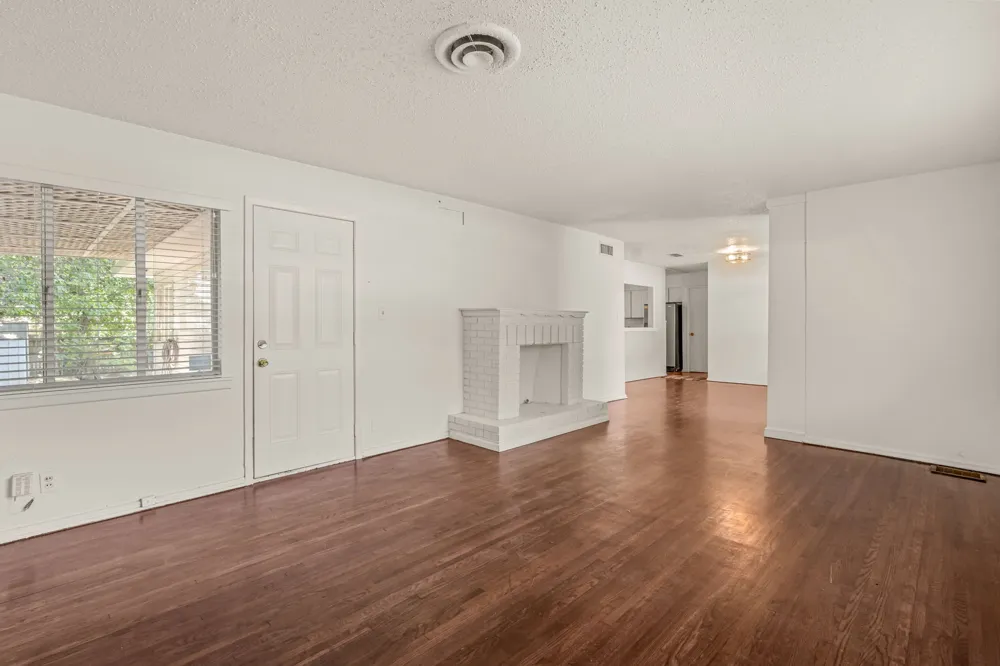 4509 Donnelly Avenue Fort Worth, TX 76107