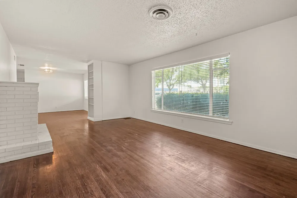 4509 Donnelly Avenue Fort Worth, TX 76107
