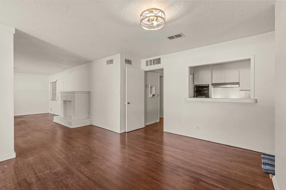 4509 Donnelly Avenue Fort Worth, TX 76107