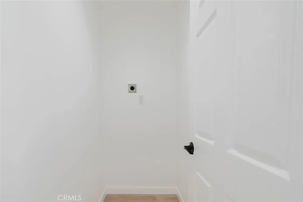 13138 Corcoran San Fernando, CA 91340