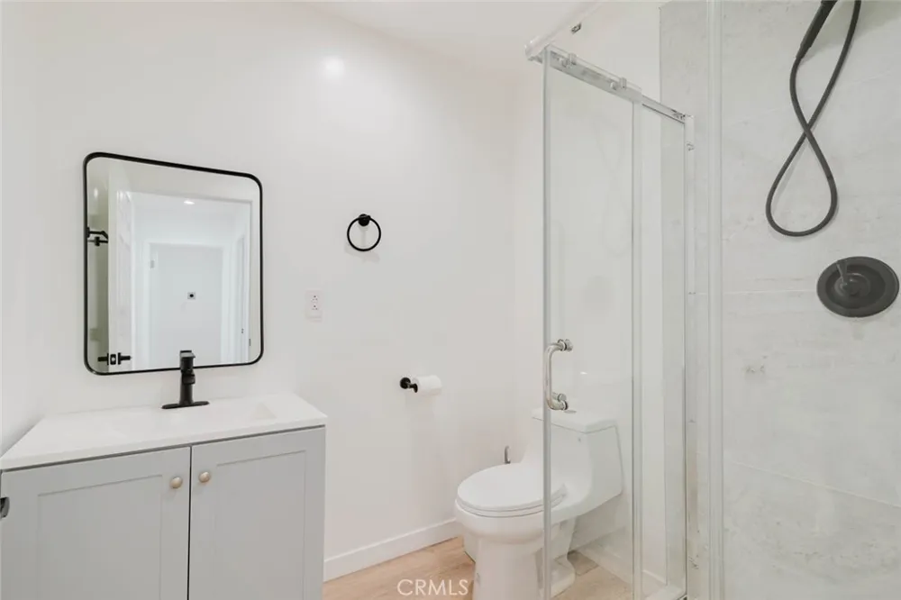 13138 Corcoran San Fernando, CA 91340