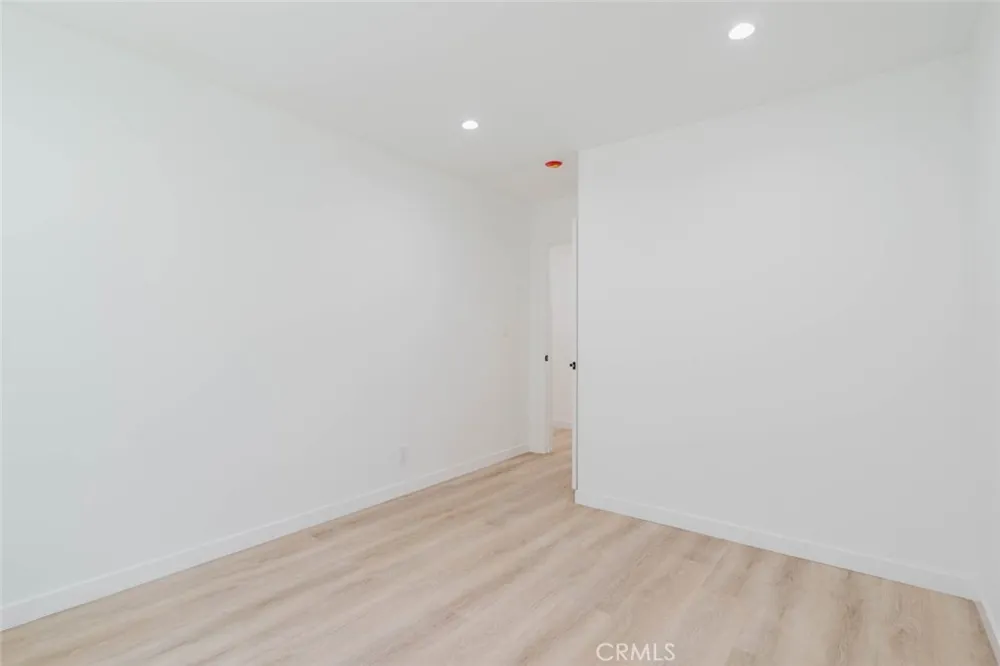 13138 Corcoran San Fernando, CA 91340