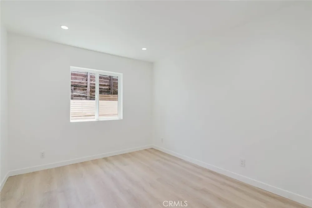 13138 Corcoran San Fernando, CA 91340