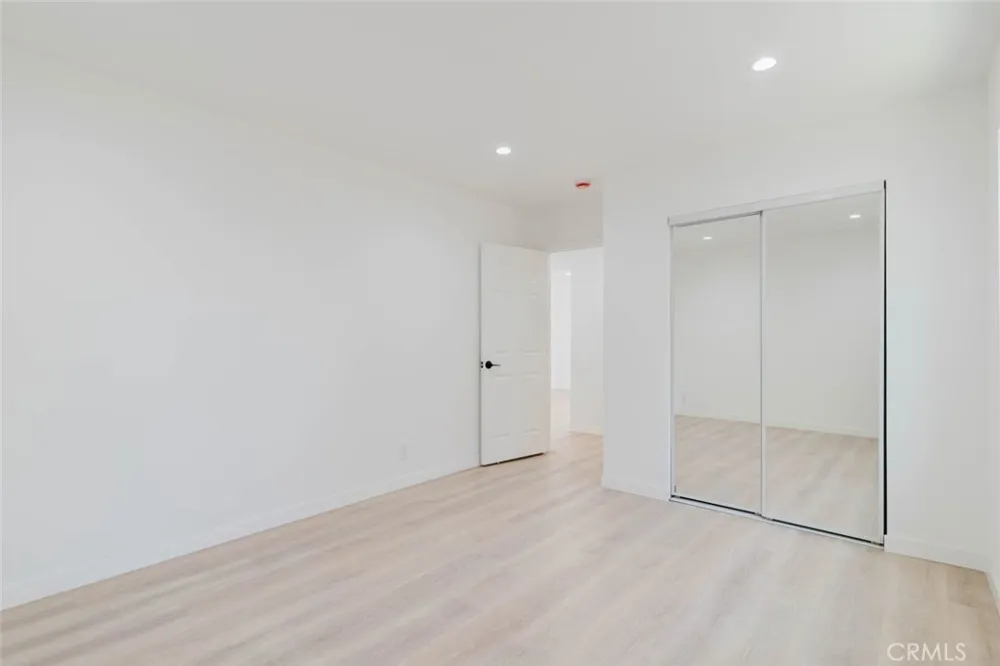 13138 Corcoran San Fernando, CA 91340
