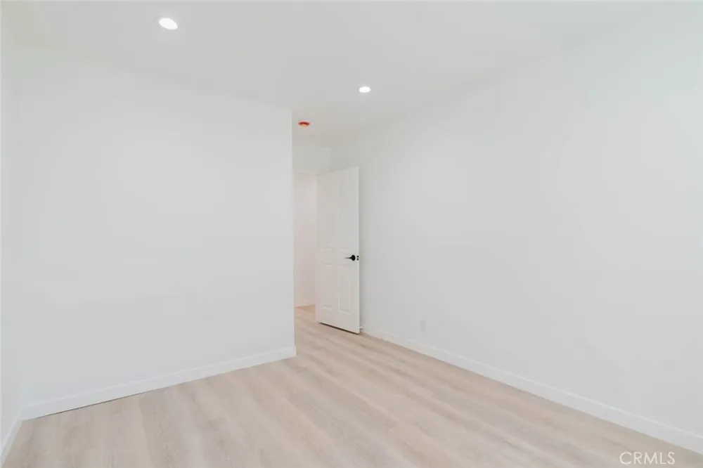 13138 Corcoran San Fernando, CA 91340