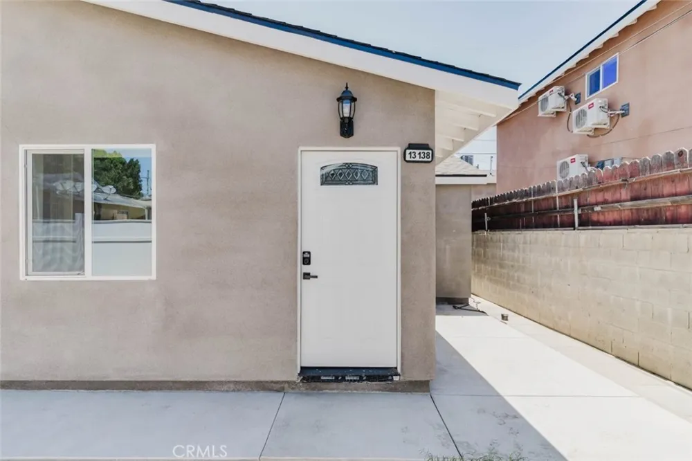 13138 Corcoran San Fernando, CA 91340