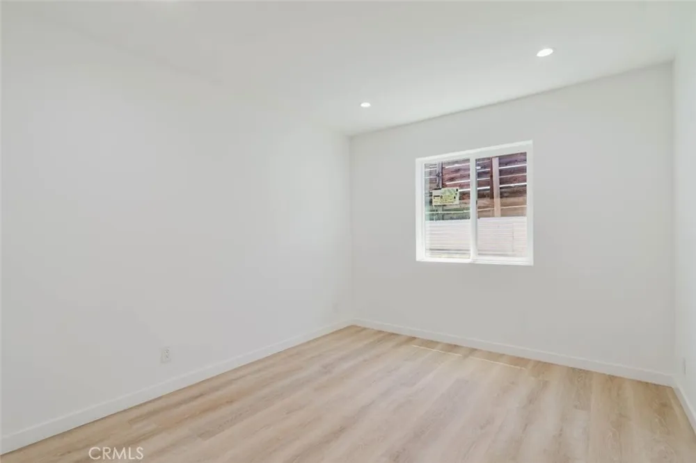 13138 Corcoran San Fernando, CA 91340