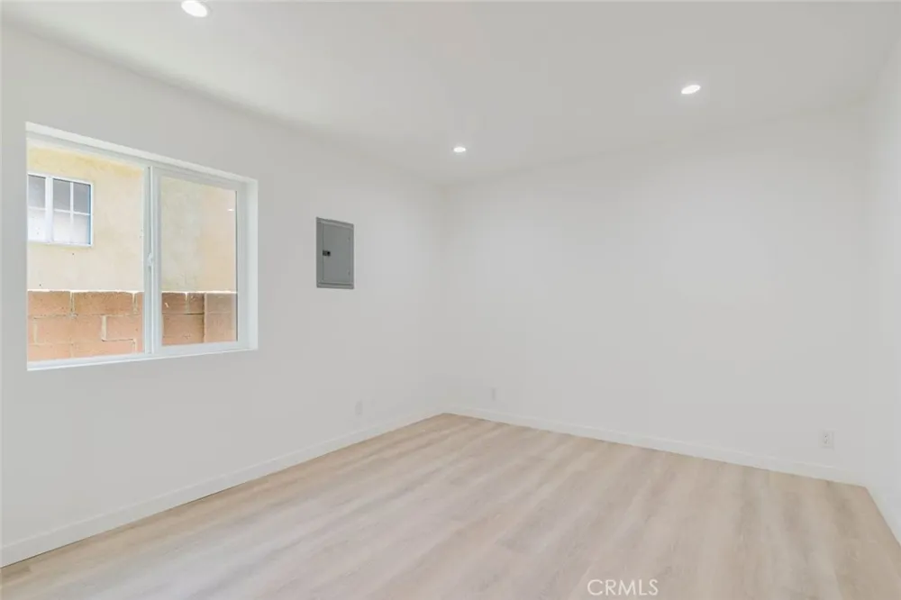 13138 Corcoran San Fernando, CA 91340