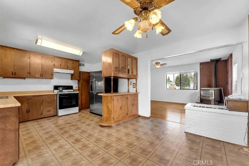 803 Colusa Corning, CA 96021